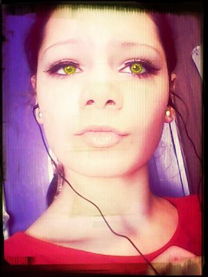quite good music by zakkiyah :)
