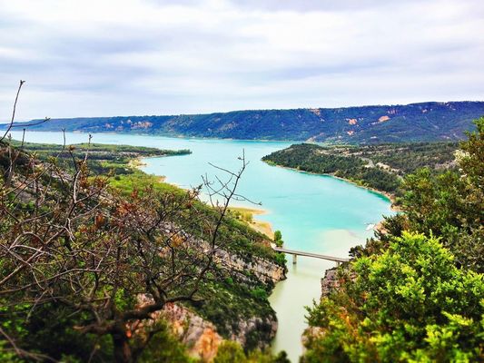 VoyageMarsProvence at Lac de Sainte-Croix by Ilesmy