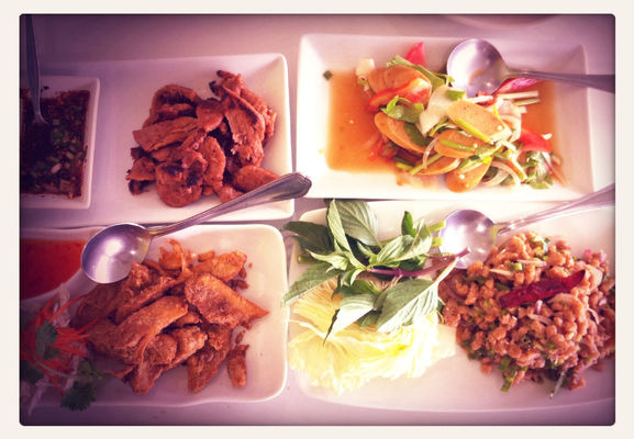 Lunch at Golden Place (โกลเด้น เพลซ) by NeNe Dp