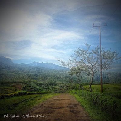 Relaxing at My home by Dirham Zainuddin