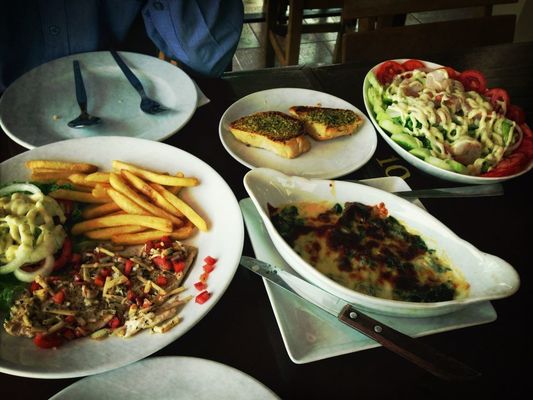 Eating at Chelsea Riverside by SaMunnoi Phrom-Thep