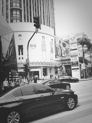 on the road at Brunsfield Riverview Service Apartment by Farizrahman