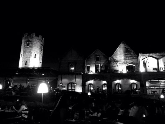 blackandwhite at The Smoke House (บ้านรมควัน) by BnW_Lover