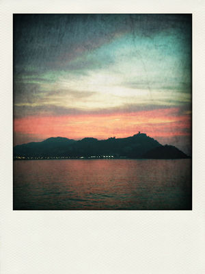summer at ondarreta beach by Iñaki Leku