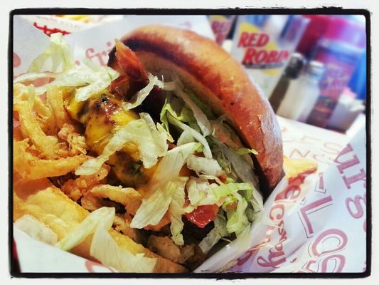 food at Red Robin Gourmet Burgers by Los