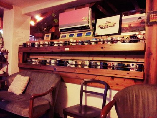 Coffee and cigarettes at 아라비카 by Matt Thomas