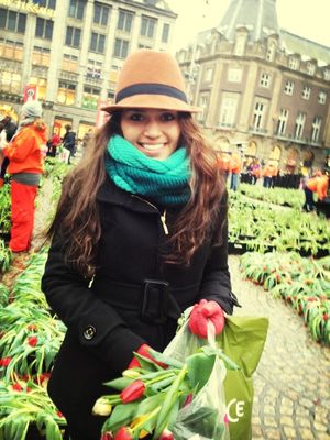 Hanging out at De Dam / Dam Square by Ana Flavia