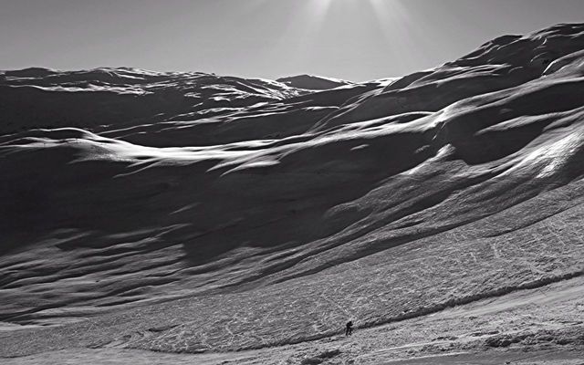 Skiing by Knut Mork