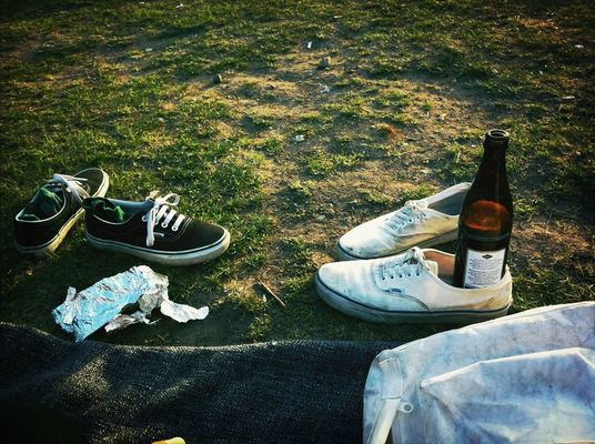 Couple shoes at Görlitzer Park by Sara Furlani