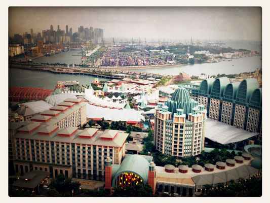 Singapore by Nichamon:)