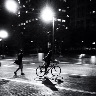 streetphoto_bw by Selenaballerina