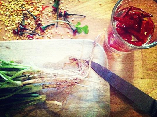 prepping chili and coriander, thai culinary evening at BOND HQs by Jackson Bond
