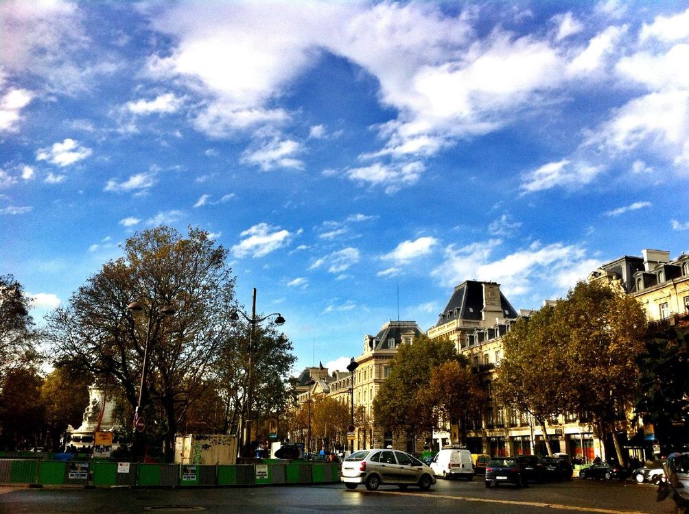 at Place de la République by Gldrk