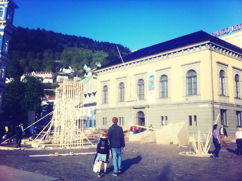 wood art in Bergen by Kaptein Rødskjegg