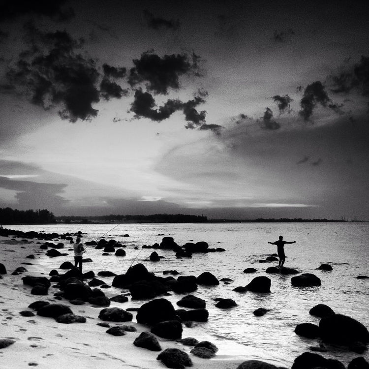 blackandwhite in Singapore by takeamono