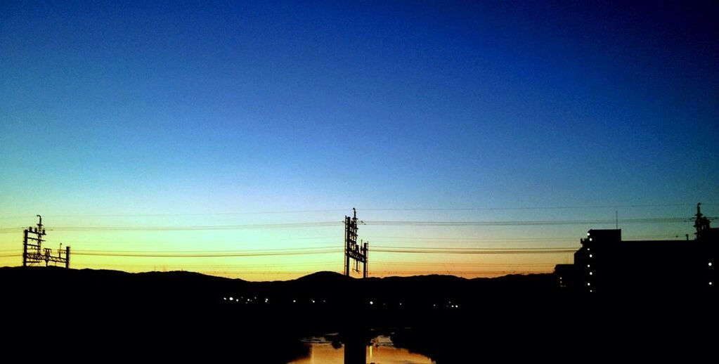 sky at 大阪市 by Mitsuhiko Tokida