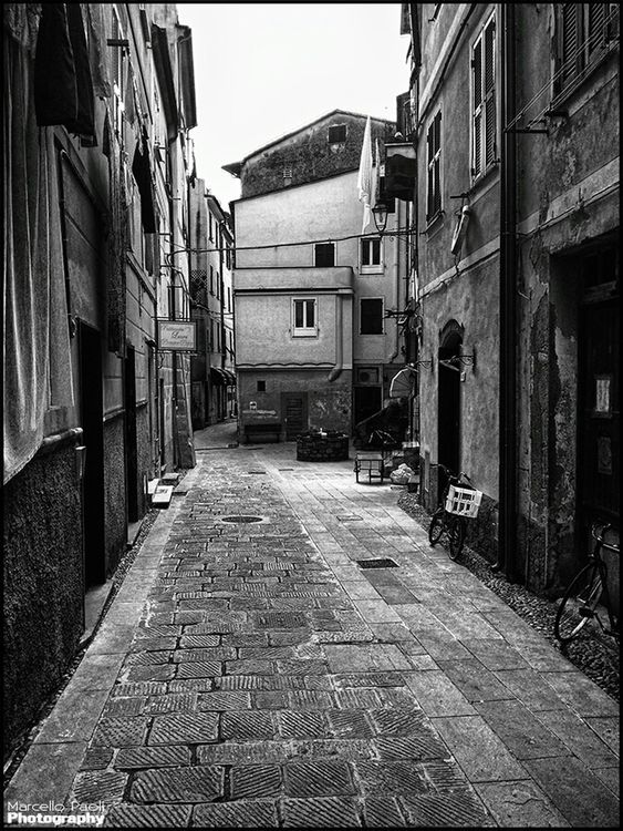 streetphoto_bw at Monterosso by Marcello