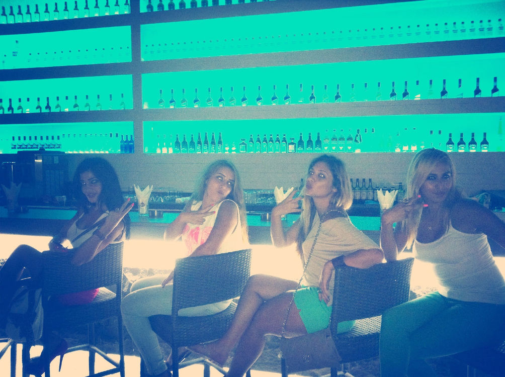 shisha at Al Saniour Sea View by Farah Jaroudy