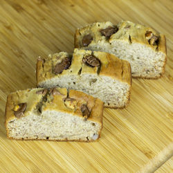 Close-up of bread on cutting board