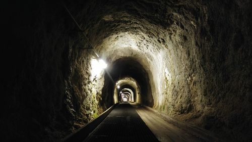 Illuminated tunnel