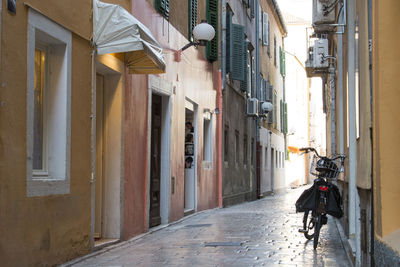 Narrow alley in city