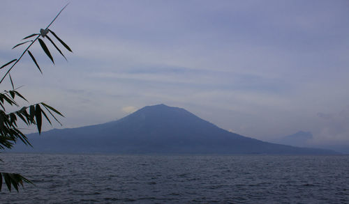 Holiday to lake ranau, the widest lake in sumatra