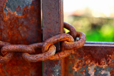 Close-up of rusty chain