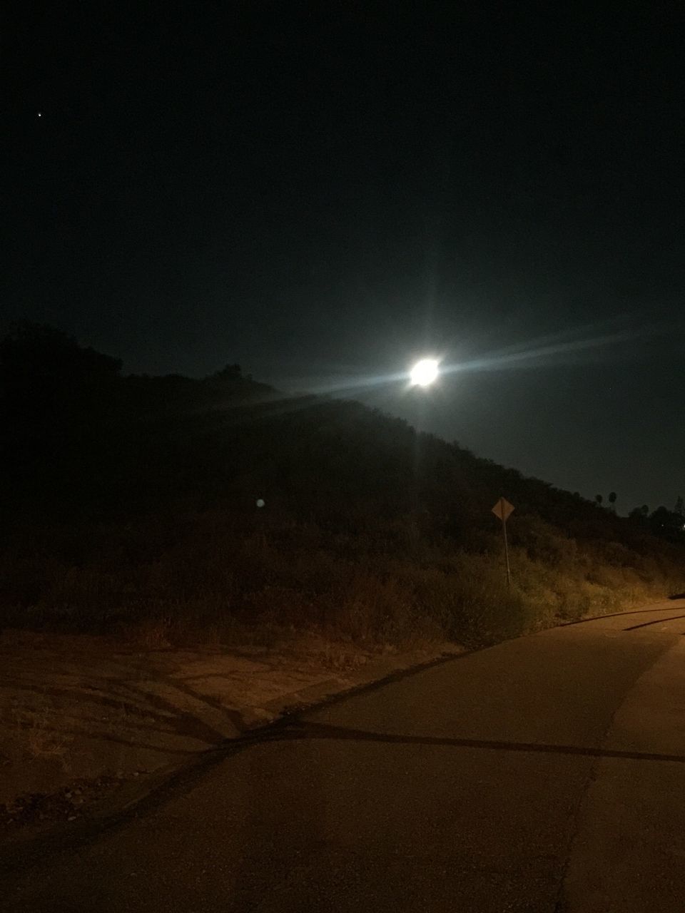 night, sky, illuminated, nature, scenics, beauty in nature, outdoors, tranquil scene, moon, tranquility, star - space, no people, landscape, star field, astronomy