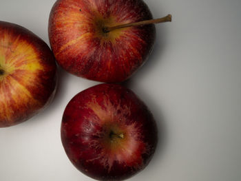 High angle view of apples on table