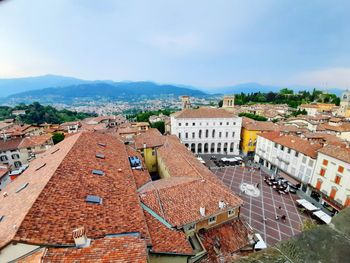 View of piazza vecchia in bergano medieval quarter