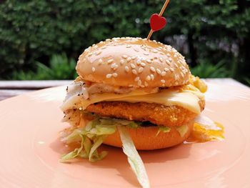 Close-up of burger in plate on table