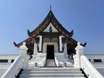 Low angle view of statue against clear sky