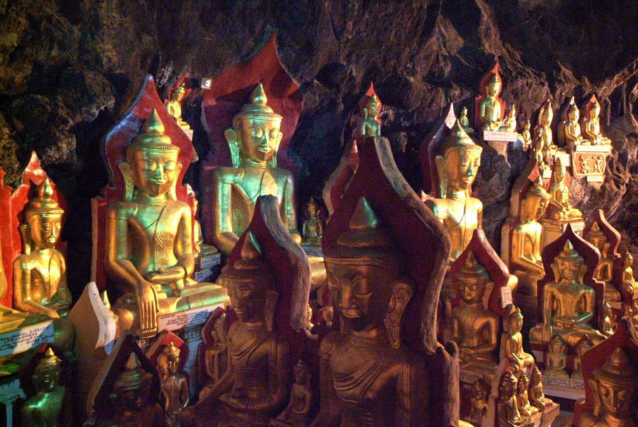 STATUES IN TEMPLE