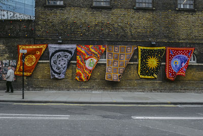 Graffiti on wall