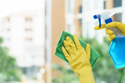 Man working with yellow umbrella