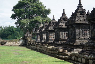 Exterior of temple building against sky