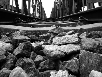 Surface level of stones