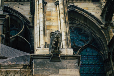 Statue of historic building