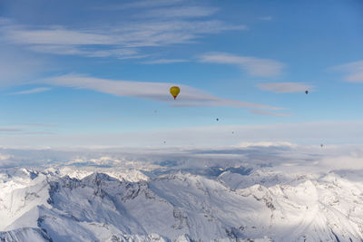 Hot air ballooning in the alps