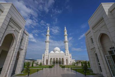 Beautiful islamic architecture of sri sendayan mosque in negeri sembilan, malaysia