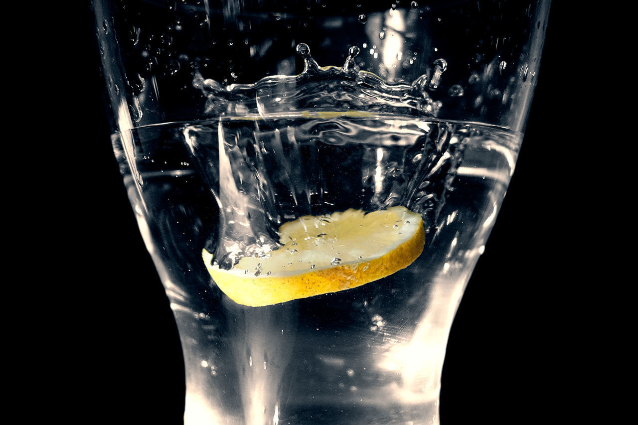 CLOSE-UP OF ICE CREAM GLASS