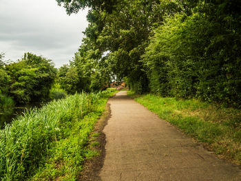 Foot path on northampton arm grand union canal 