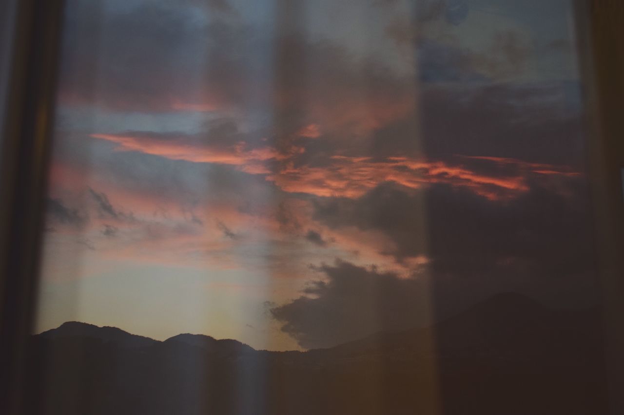 VIEW OF SKY THROUGH WINDOW