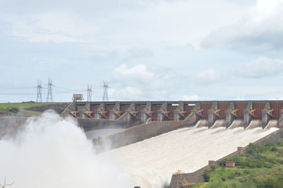 Dam against sky