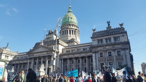 Crowd protesting at congressional plaza