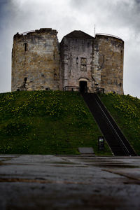 View of fort against cloudy sky