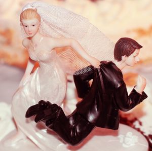 Wedding figurines domination
