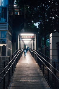 Return journey via pedestrian bridge