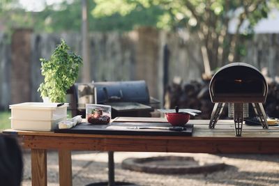 Backyard kitchen set up for neopolitan style pizza