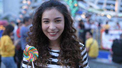 Portrait of a smiling young woman